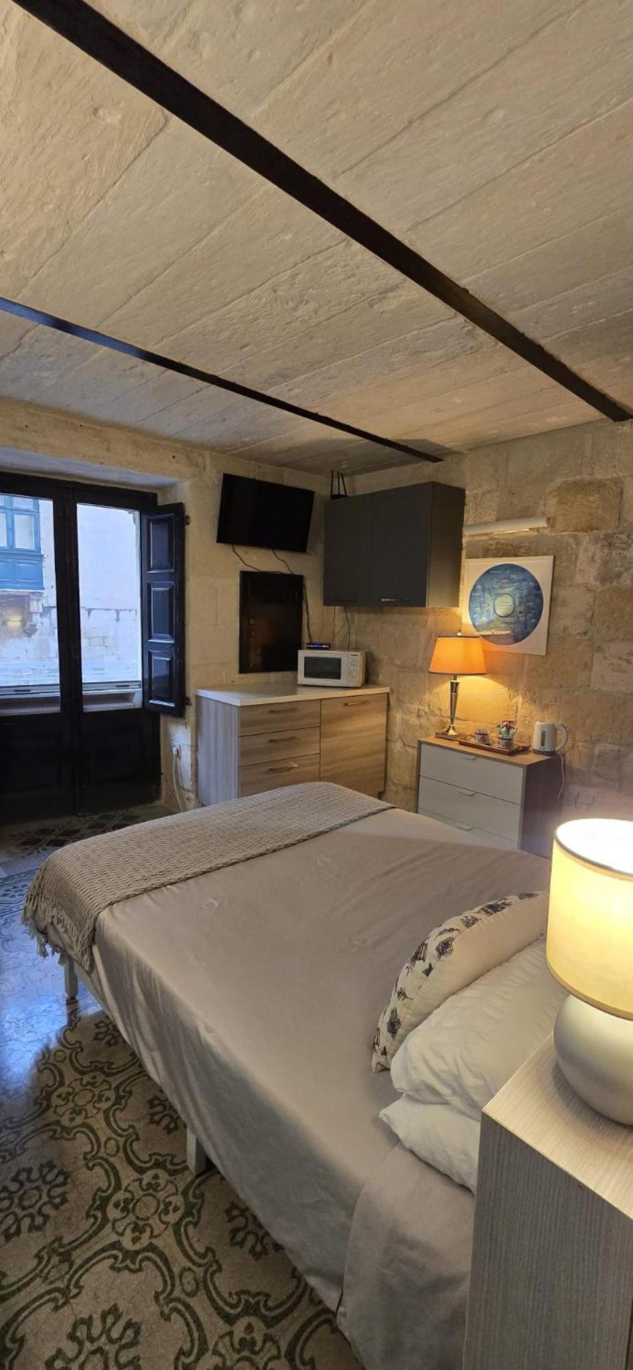 Servants' Quarters Studio Apartment Valletta Exterior photo